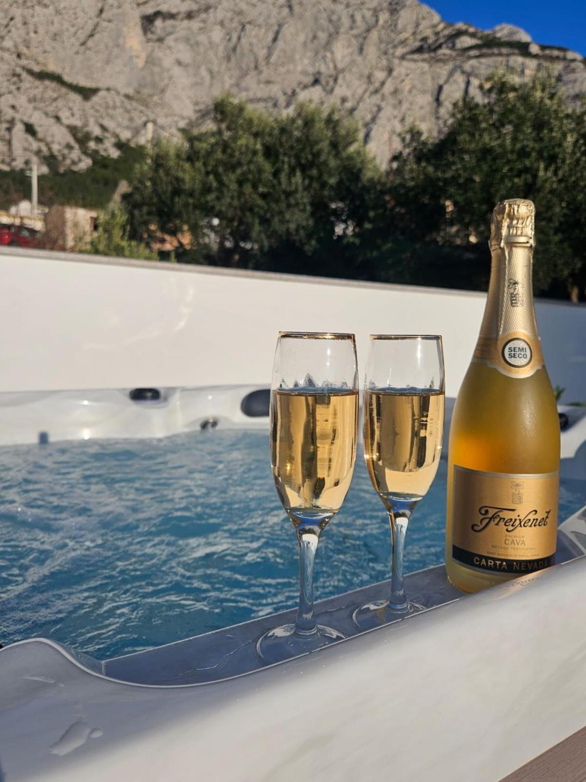 Apartman Koko With Private Jacuzzi Makarska Zewnętrze zdjęcie